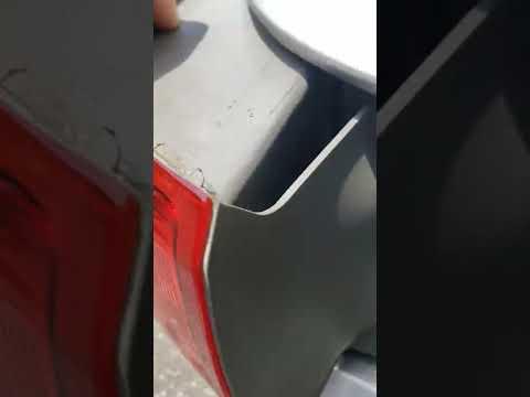 How to Replace Rear Turn Signal Bulbs on a 2011-2021 Jeep Grand Cherokee