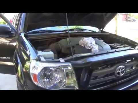 Changing the Engine Air Filter in a 2005-2015 Toyota Tacoma