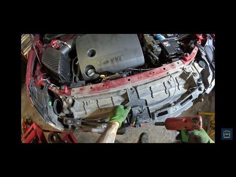 How to Replace the Upper or Lower Radiator Hose on a 2022 Chevrolet Traverse