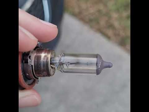 How to Replace Low-Beam Headlight Bulbs on a 2014-2016 Kia Forte (H11)