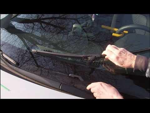 How to Replace Front Windshield Wiper Blades on a 2018-2023 Hyundai Kona
