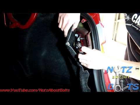 2012-2014 Toyota Camry tail light bulb remove and install