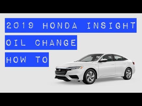 How to Change the Engine Oil and Filter on a 2012-2022 Honda Insight (Trim: LX | Engine: Inline 4 1.5L)