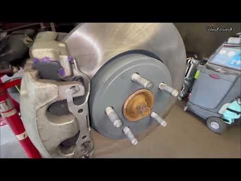 2014 Jeep Grand Cherokee Front Brake Pad’s &amp; Rotor’s Replacement Procedure #brakes