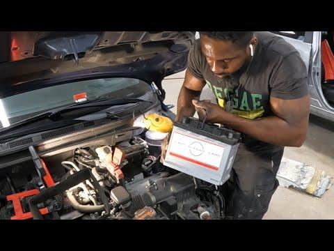 How to Replace the Battery on a 2018-2025 Nissan Kicks (Engine: Inline 4 1.6L)