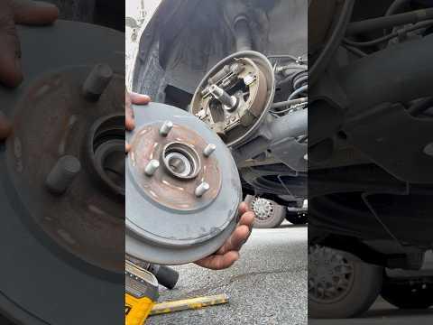 “2016 Nissan Versa Note Rear Drum Removal”