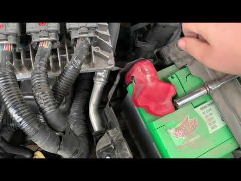 How to Replace the Battery on a 2010-2025 Chevrolet Equinox (12V) (Engine: V6 3.6L)