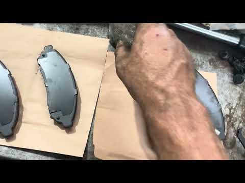 2016 nissan frontier front brake pads