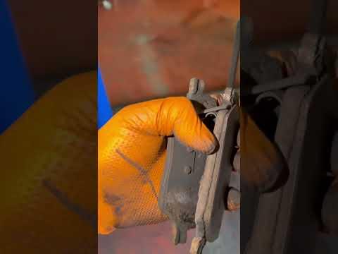 Jeep renegade 2016 front brake pads replacement