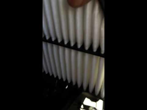 How to change engine air filter on a 2014 Hyundia Tucson