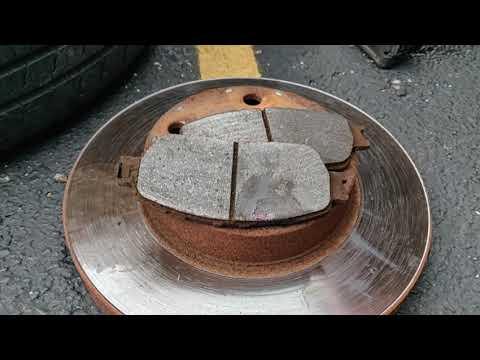 Tacoma 2007 front brake pads and rotors 2wd 2.7