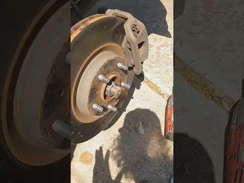 How to Replace the Outer Tie Rod End on a 2016 Nissan Murano (Step-by-Step)