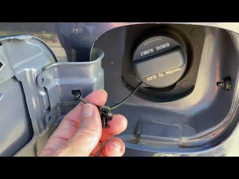 Fuel cap replacement for Honda
