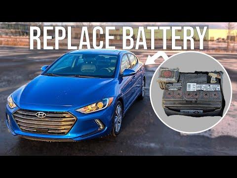 How to [EASILY] Replace the Battery - Hyundai Elantra (2017 / 2018)