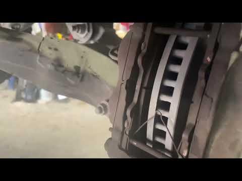 2018 Toyota Tundra Front Brake &amp; Rotor Replacement