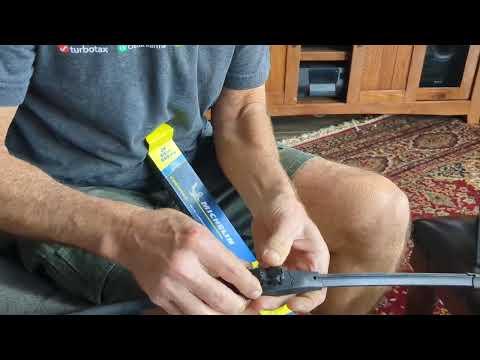 Toyota Tundra 2016 Wiper Blade Replacement