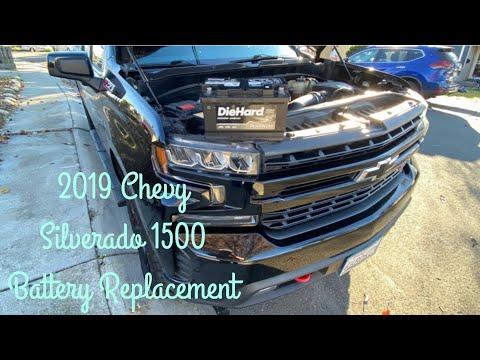 How to Replace the Battery in a 2014-2026 Chevrolet Silverado 1500 (Engine: V8 5.3L)