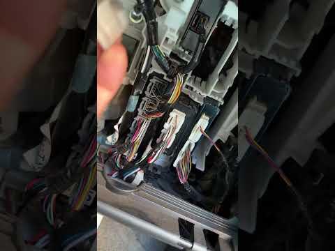 2014 Toyota Prius cabin air filter change