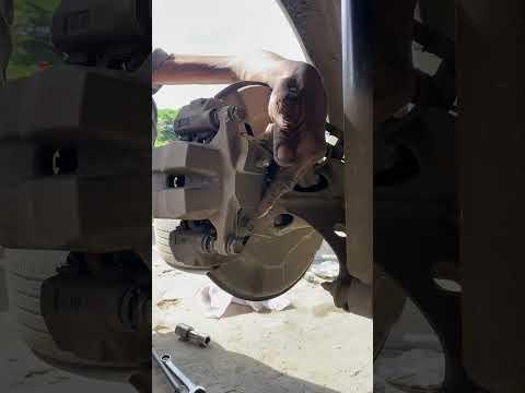 Toyota Prius V / Alpha rear brake change. Brake Was making scratching noises so we have to change