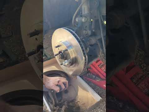 2007 Toyota Rav 4 Front Brake Pads and Rotors Replacement.
