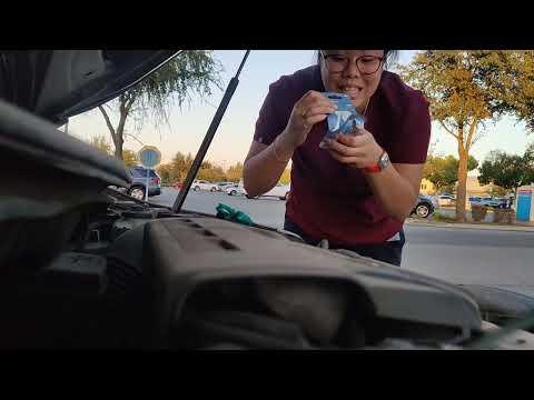 Easy headlight bulb replacement for Toyota Camry 2015