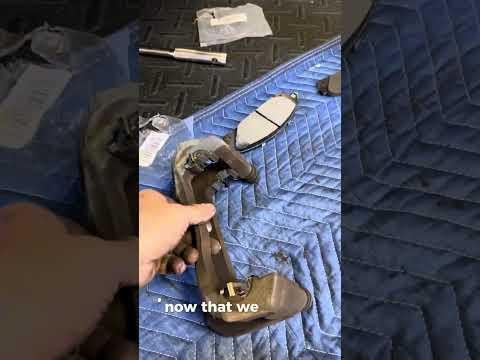 How To Change Front Brake Pads And Rotors On A 2016 Toyota Sienna Limited Minivan (Installation)