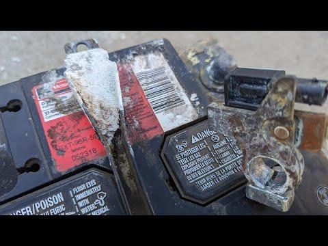 How to change battery in 2013 Ford Escape