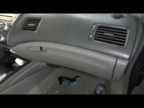 How to Quickly Replace a Cabin Air Filter on a 2009 Honda Civic