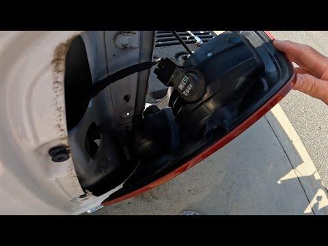 Rear turn signal bulb change 2016 Ram 1500