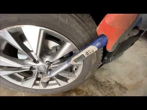 Nissan Murano 2016 - Replace Front Rotors and Brake Pads