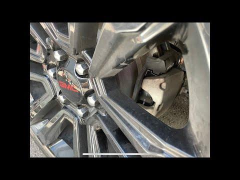 2018 GMC Yukon rear brake pad replacement