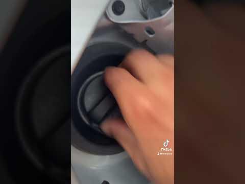 How to Replace the Fuel Cap on a 2012-2024 Nissan Versa (Engine: Inline 4 1.6L)