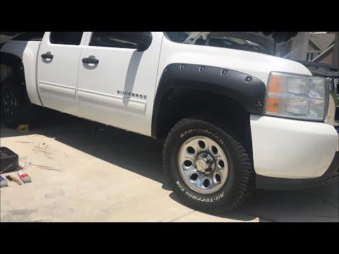 How to Replace Brake Pads on 2007-2013 Chevy Silverado