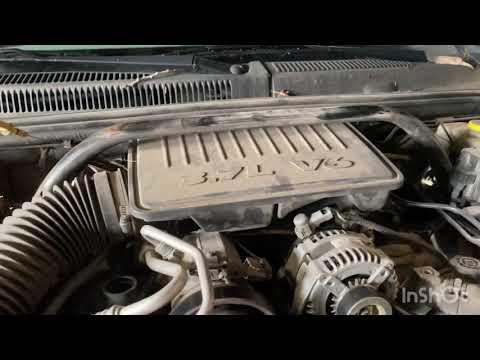 Change oil 2008 Jeep Grand Cherokee HOW TO: Dodge 3.7L V6 Oil Change (2005-2010 WK)