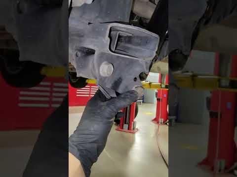 How To Replace Rear Shocks on a 2017 Nissan Rogue