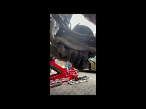 2015 Honda Crosstour Front Brake Pads and Rotors Replacement.