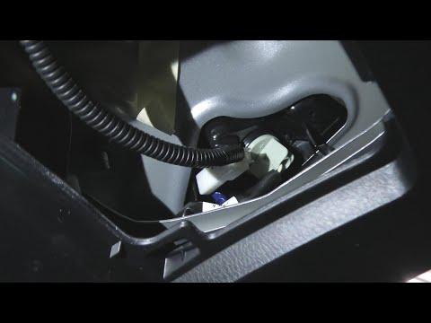 How to Replace Rear Turn Signal Bulbs on a 2018 Toyota RAV4