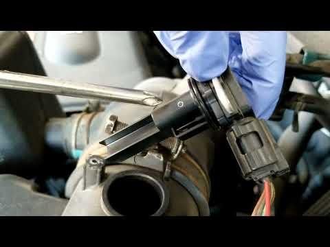 2007 Toyota RAV4 (DIY - Mass Air Flow Sensor)