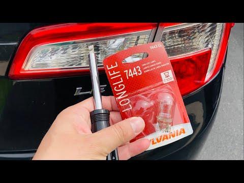 How To Replace Tail Light Bulb Replacement Toyota Camry 2014 / 2013 / 2012