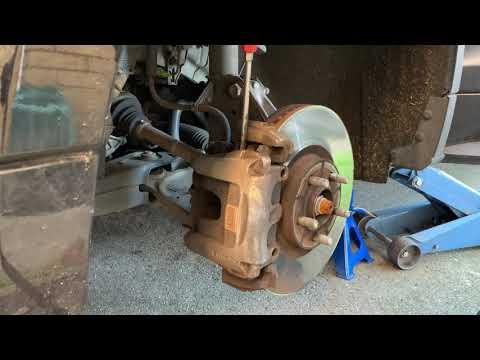 2016 Ford Edge Front Brake Pads / Fluid replacement