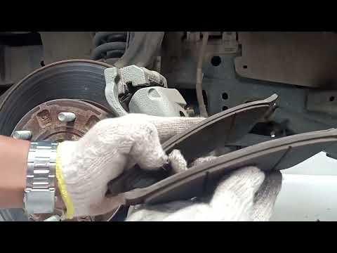 Replace front brake pad ford ranger