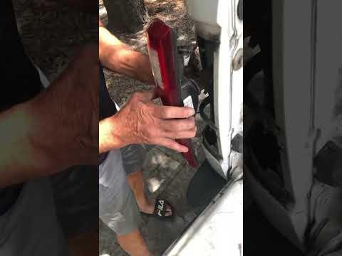 How to Replace Rear Turn Signal Bulbs on a 2011-2023 Ford F-250 Super Duty