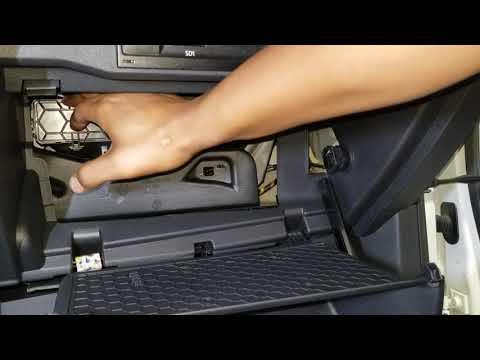 How to replace cabin filter 2019 Volkswagen Jetta