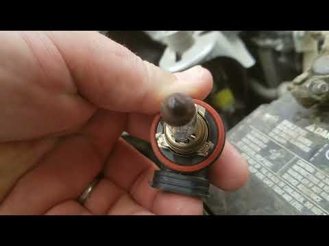 Subaru Outback 2016 Headlight Bulb Replacement