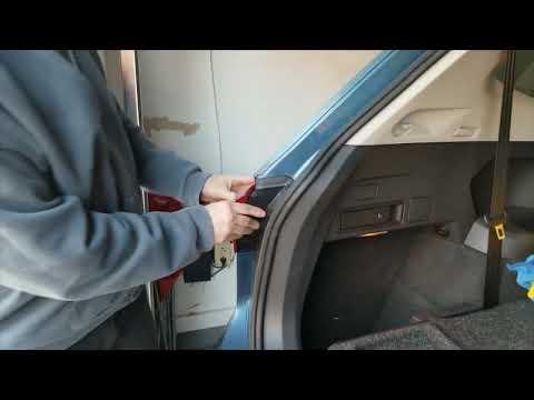 2018 VW Tiguan Tail light replacement