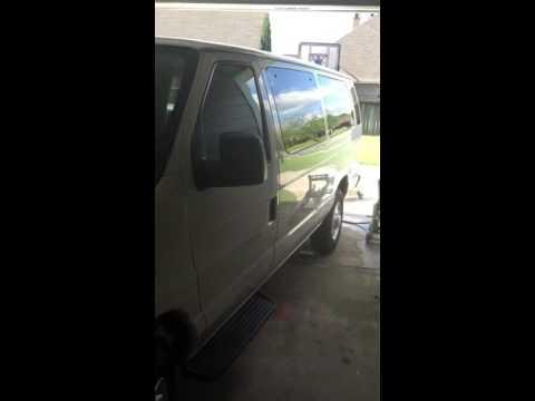 How to Replace Front Turn Signal Bulbs on a 2003-2014 Ford E-150 (Step-by-Step)