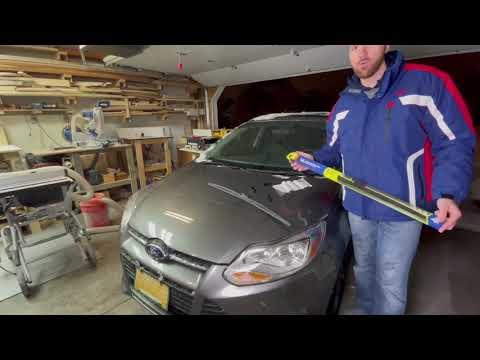 Wiper blade replacement - 2014 Ford Focus -  28" Michelin Guardian