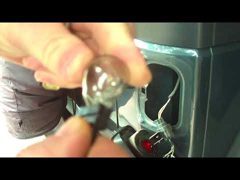 Replacing Turn Signal/Brake Light on a 2008 Jeep Wrangler JK