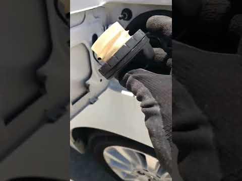 How to Replace the Fuel Cap on a 1999-2019 Toyota Sienna (Fix EVAP Leak & Check Engine Light) (Engine: V6 3.5L)