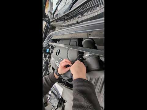 BMW X1 2019 F48 Clean of MAF Sensor: error P112F & P0171 #bmw #bmwx1 #mapsensor #F48 #carmaintenance